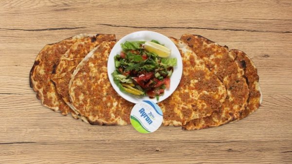Lahmacun Menü